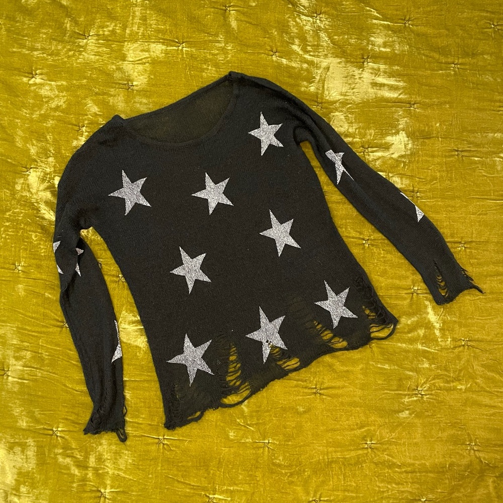 Black Star Ragged Sweater - Picture 2 of 4